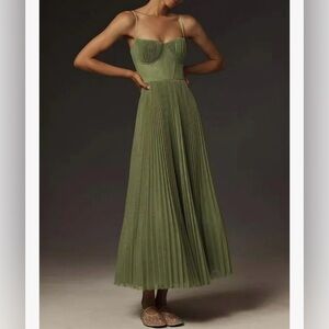 Elegant Green Pleated Dress